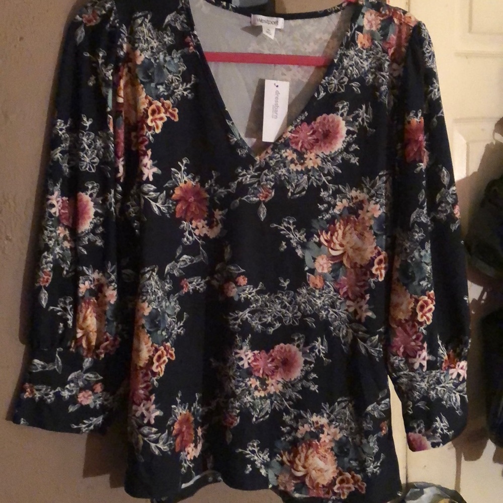 BNWT 3 quarter length sleeve soft blouse.